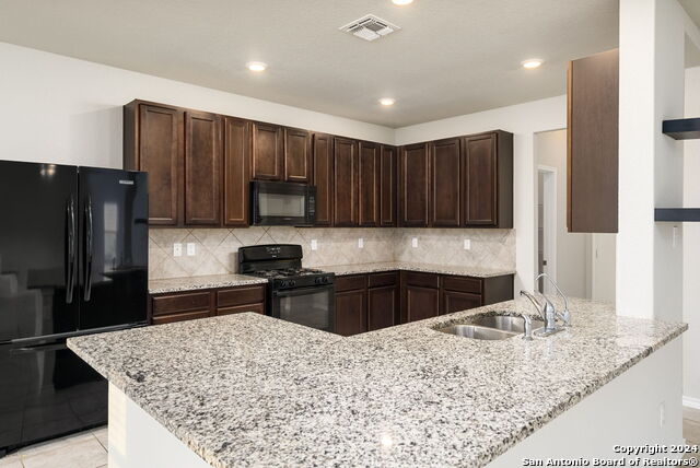 140 Hunters Spg Property Photo 5