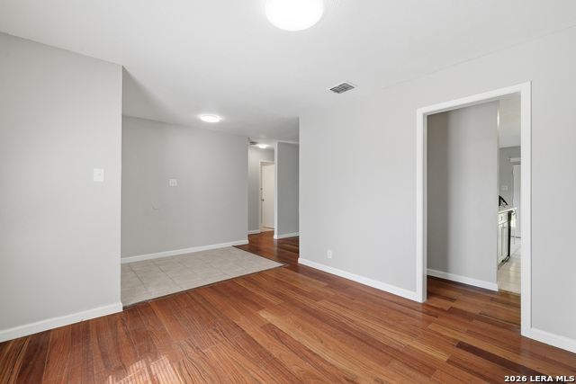 11403 Spring Crest St Property Photo 4