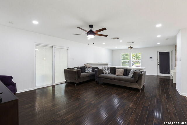 9831 Alexa Pl Property Photo 8