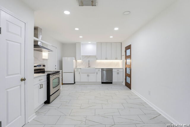 9831 Alexa Pl Property Photo 10