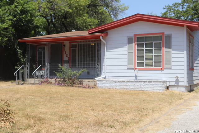 1327 Vanderbilt St Property Photo 1