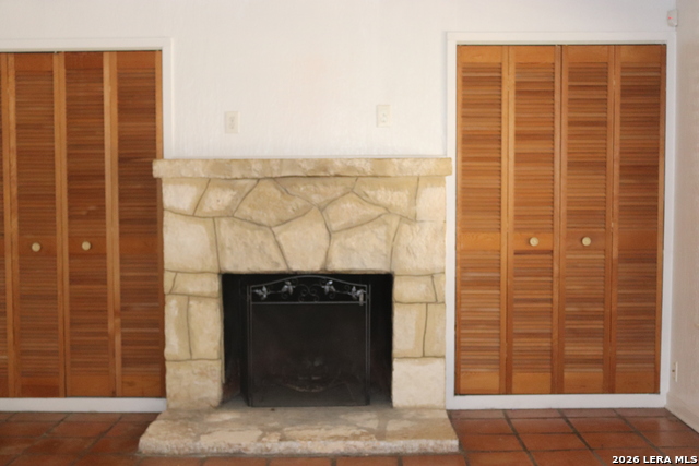 1327 Vanderbilt St Property Photo 6