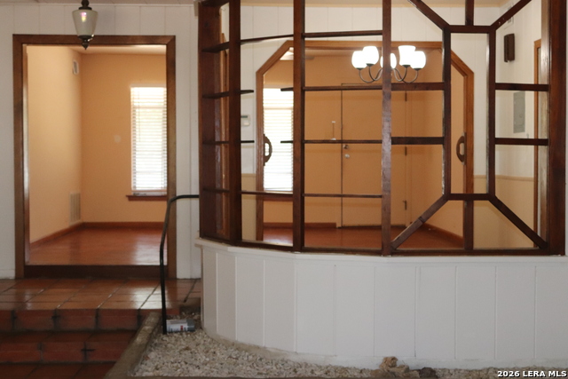 1327 Vanderbilt St Property Photo 7