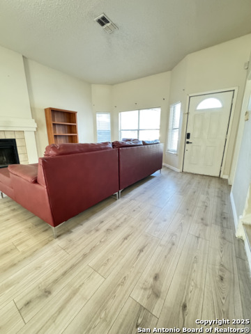230 Saddlebrook Dr Property Photo 5