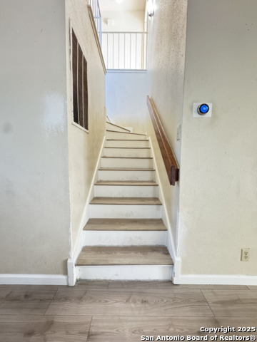 230 Saddlebrook Dr Property Photo 17