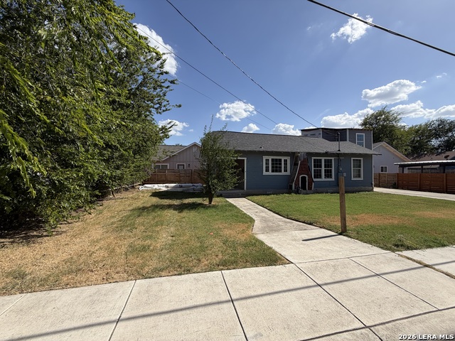 1122 Delaware St Property Photo 2