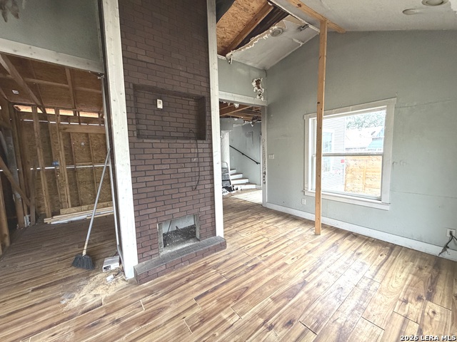 1122 Delaware St Property Photo 5