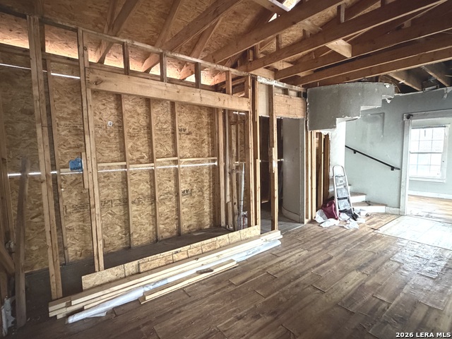 1122 Delaware St Property Photo 7