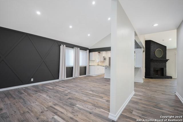 8605 Wood Peak Property Photo 6