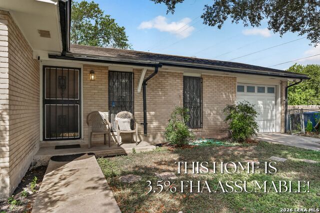 335 Park Plz Property Photo 1