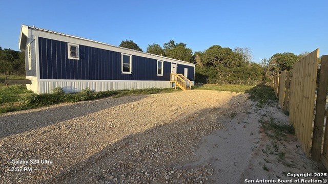 120 Rolling Hills Dr Property Photo 2