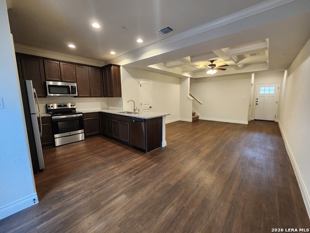 338 Untermaier St Property Photo 6