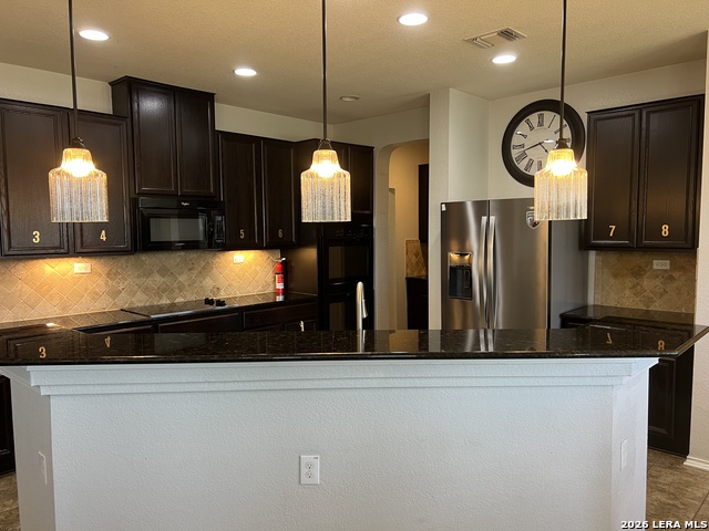 7335 Magnolia Blf Property Photo 4