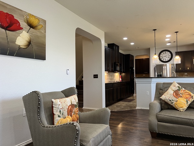 7335 Magnolia Blf Property Photo 6