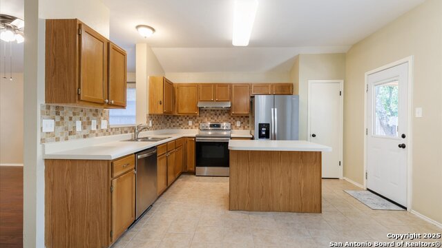 8446 Rita Elena Property Photo 3