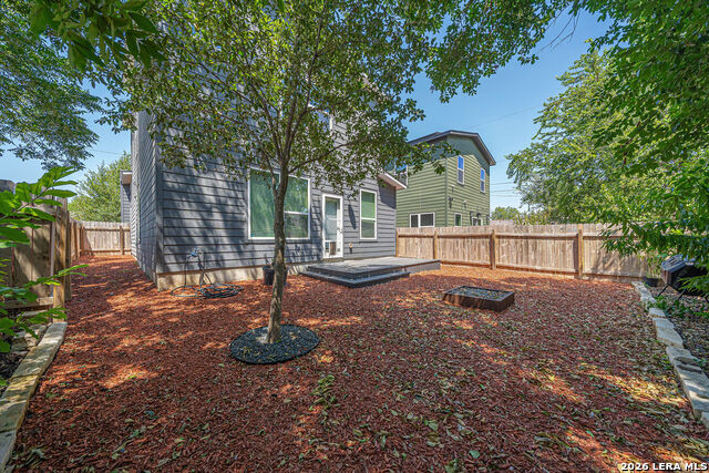 812 N Gevers St Property Photo 27