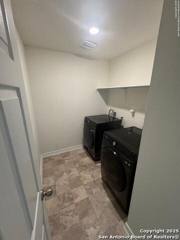 3218 Comanche Xing Property Photo 7