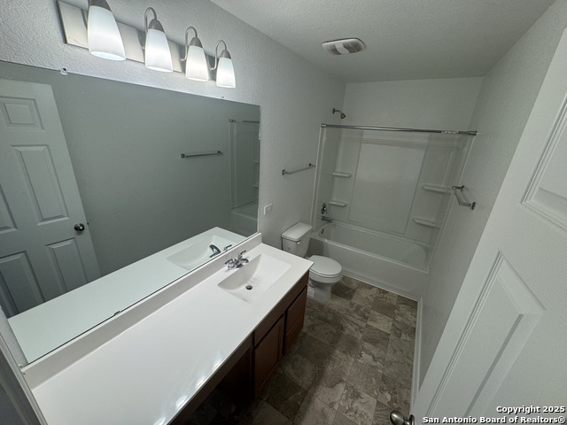3218 Comanche Xing Property Photo 8