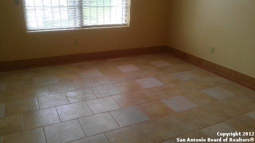 5806 Shadow Glen Property Photo 4