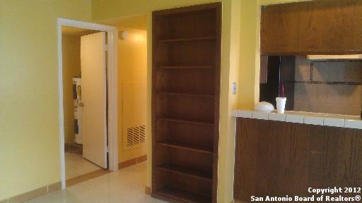 5806 Shadow Glen Property Photo 5