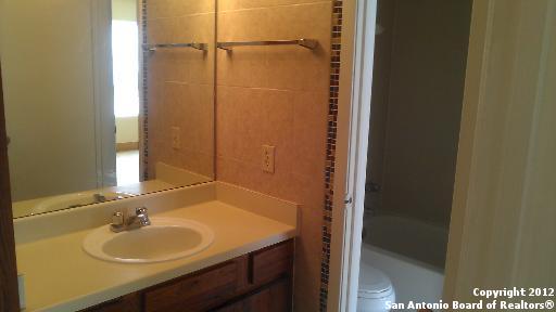 5806 Shadow Glen Property Photo 11