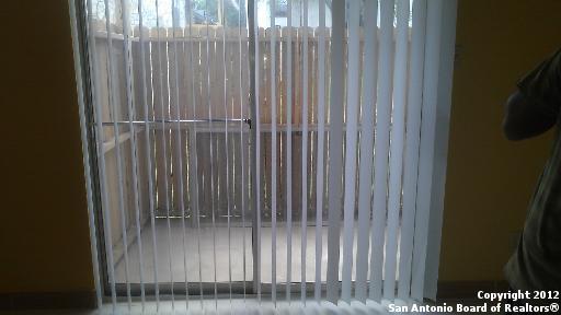 5806 Shadow Glen Property Photo 12
