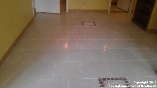 5806 Shadow Glen Property Photo 15
