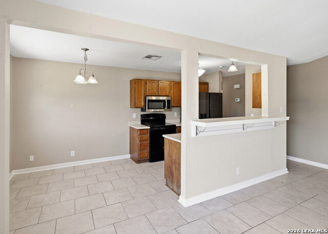 13422 Pebble Cir Property Photo 7