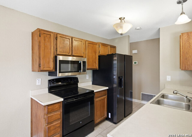 13422 Pebble Cir Property Photo 12