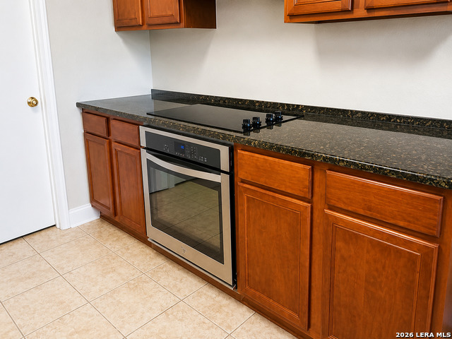 2807 Biering Peak Property Photo 5