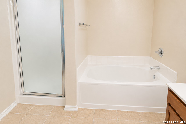 2807 Biering Peak Property Photo 11