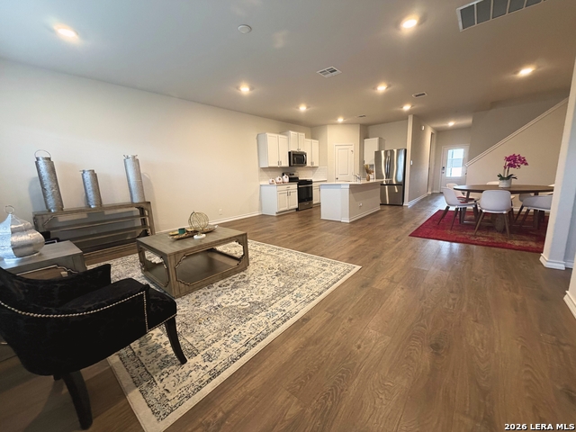21252 Millstream Bnd Property Photo 6