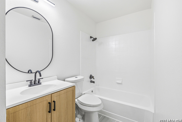 9618 Orchid Mdws Property Photo 17
