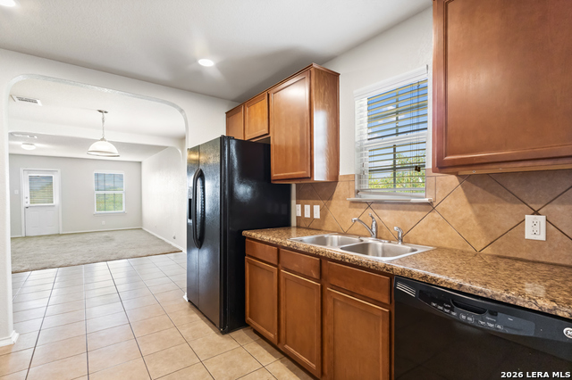 10907 Cimarron Cove Property Photo 9
