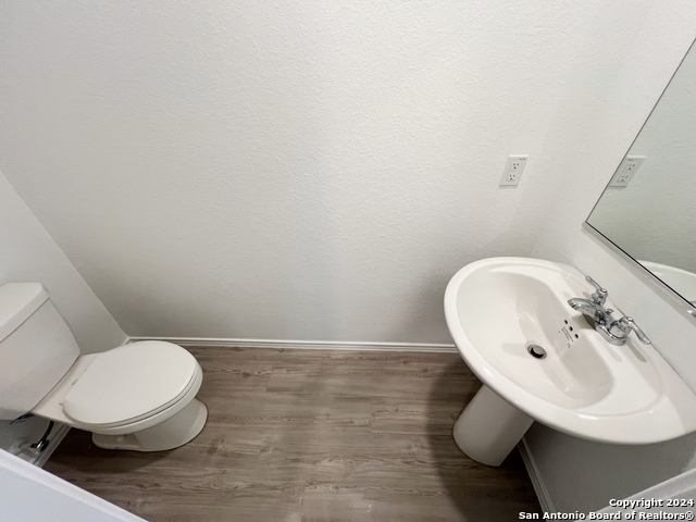 736 Bullsnake Trl Property Photo 3