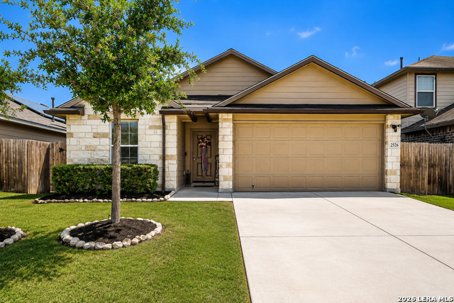 2526 Live Oak Pass Property Photo 1