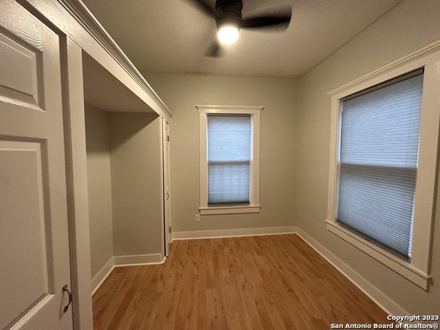 407 E Locust St Property Photo 5