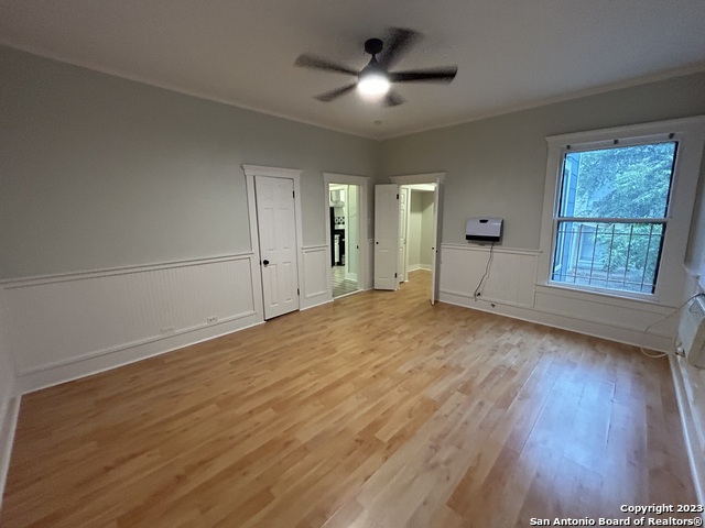 407 E Locust St Property Photo 7