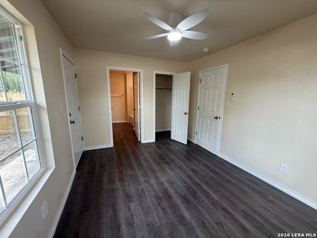 705 Crockett Dr Property Photo 6