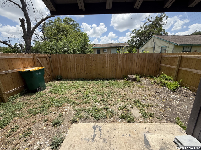 705 Crockett Dr Property Photo 8