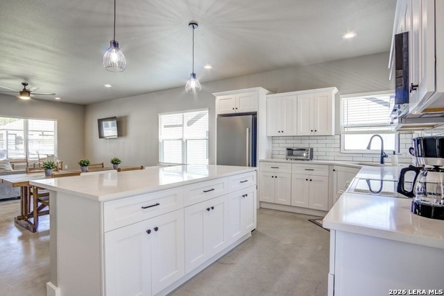 30652 Oakview Property Photo 17
