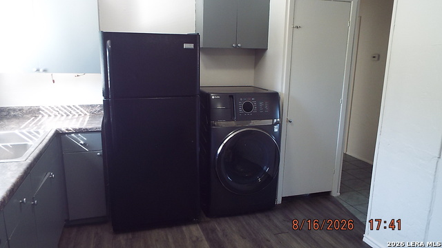 807 Stonegate Property Photo 5
