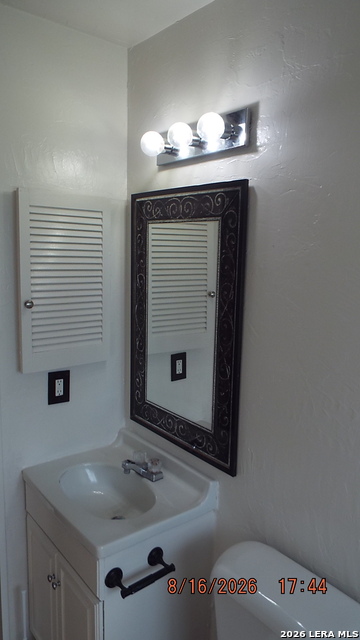 807 Stonegate Property Photo 8