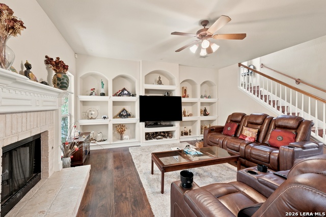9915 Alms Park Dr Property Photo 6