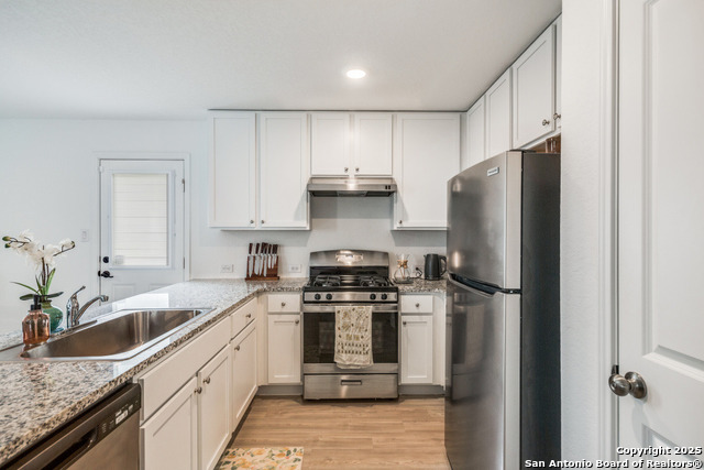 5223 Hornbeck Hts Property Photo 6