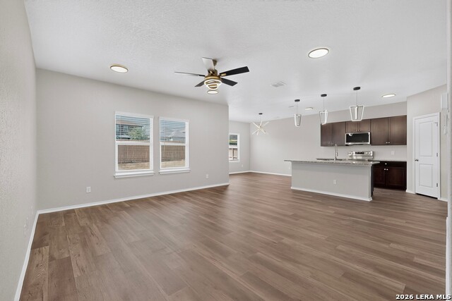 13511 Winemaker Dr Property Photo 5
