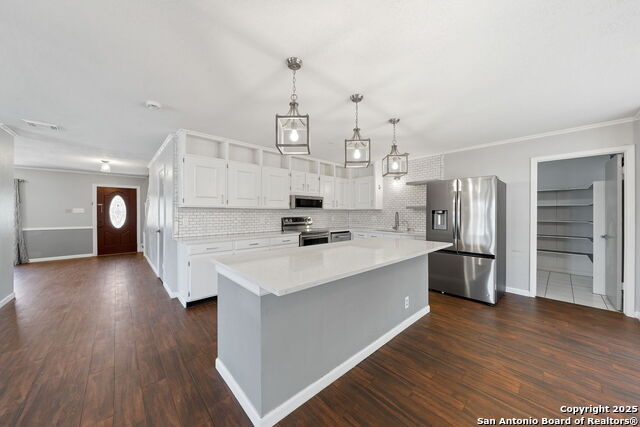 7703 Sandia Bluff Property Photo 8