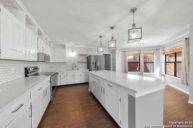 7703 Sandia Bluff Property Photo 9