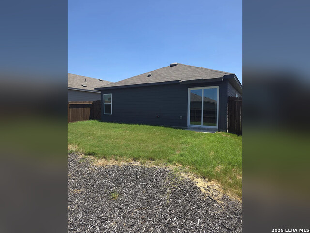 1124 Whitneyway Ln Property Photo 2