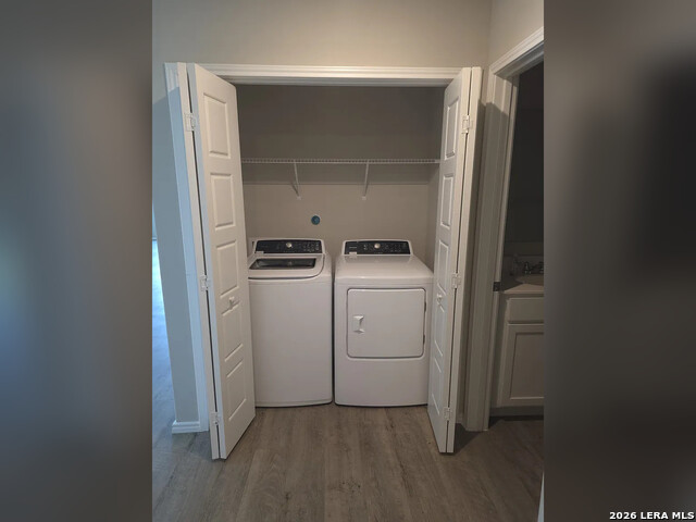 1124 Whitneyway Ln Property Photo 10